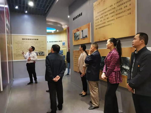 市工商联开展"不忘初心 牢记使命“党性教育活动