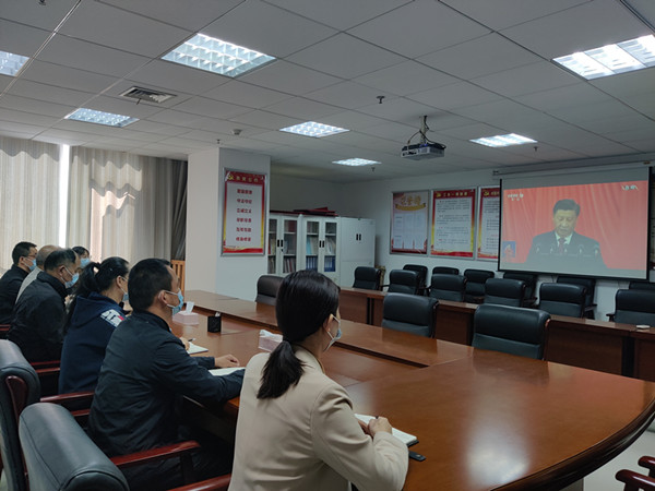 市工商联组织观看党的二十大开幕会